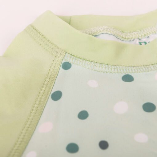 Remera con filtro UV Pintintas verdes Con Verde - Imagen 3